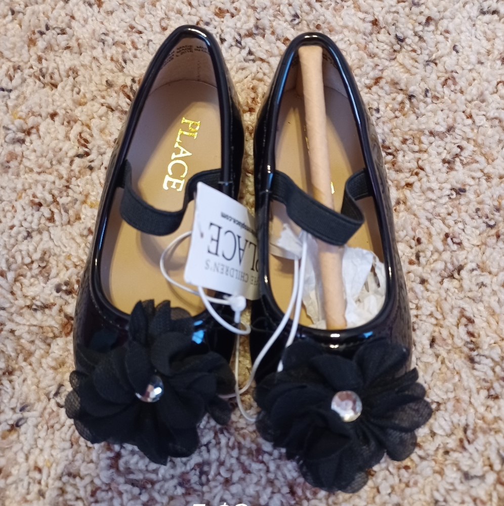Girls shoes